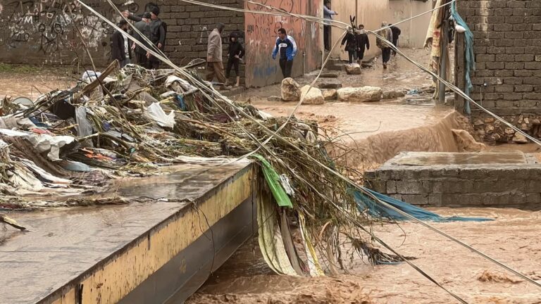 Irak’taki sel felaketinde can kaybı artıyor: 8 şehir ayakda…!