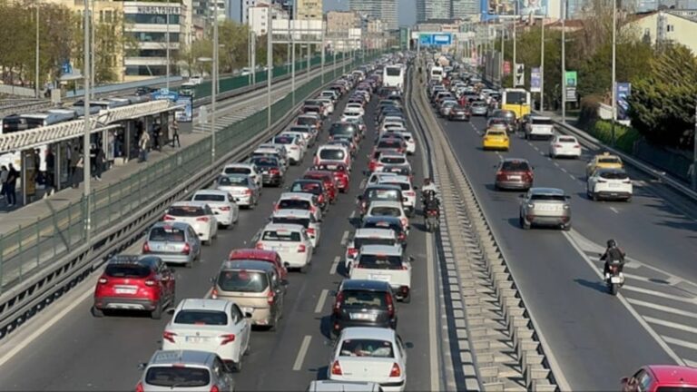 İstanbul’da pazar günü yola çıkacaklar dikkat