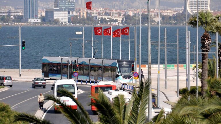 İzmir’de toplu ulaşımda 90 dakika dönemi başlıyor..!