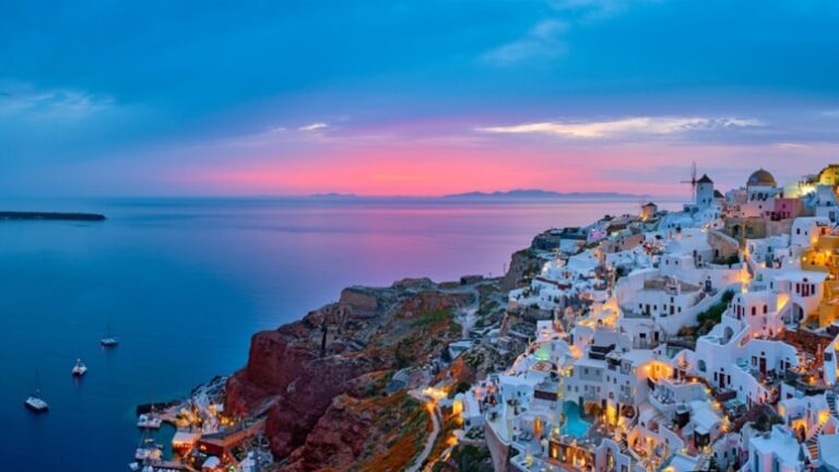 Yunan adalarında turist Yoğunluğu sorun oluyor.