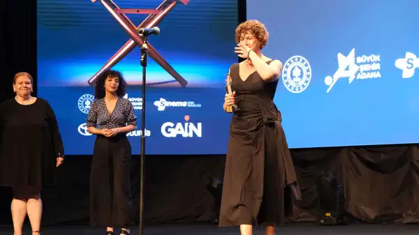 Adana Altın Koza Film Festivalinde ödüller sahiplerini buldu.